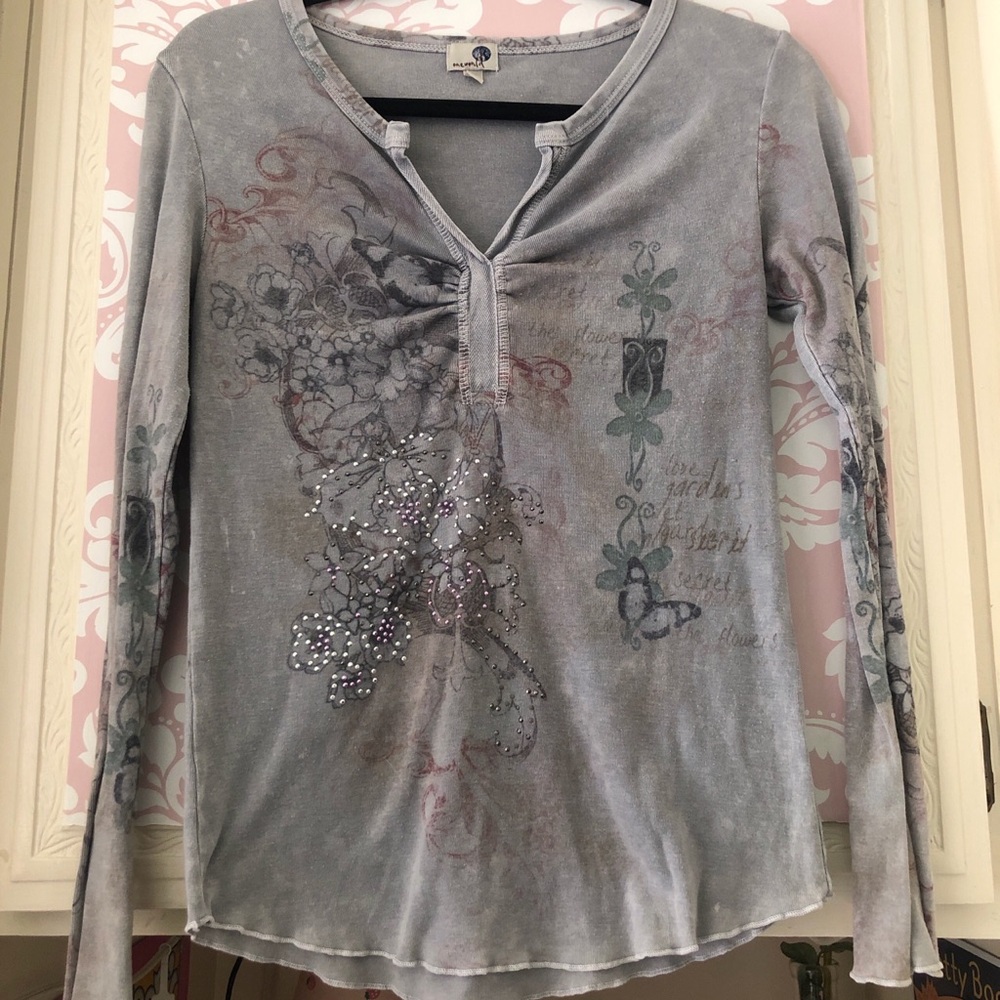 One world gray butterfly floral long sleeve top